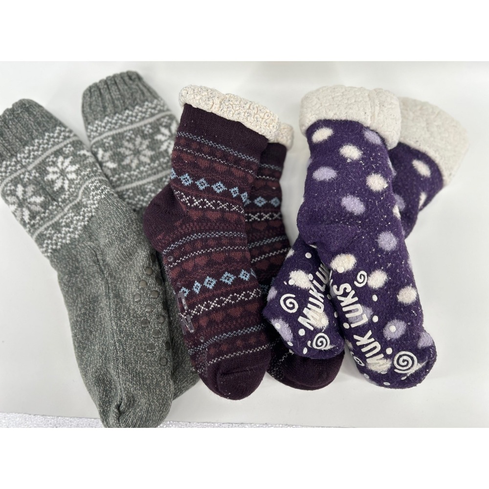 Muk Luks Cabin Socks Slipper Bottom Grips Lot of 2  Gray are off brand 3 pairs‎